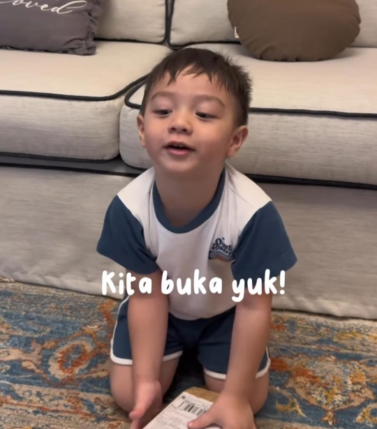 Sempat Alami Speech Delay, 6 Foto Terbaru Baby Air Anak Irish Bella yang Makin Bawel