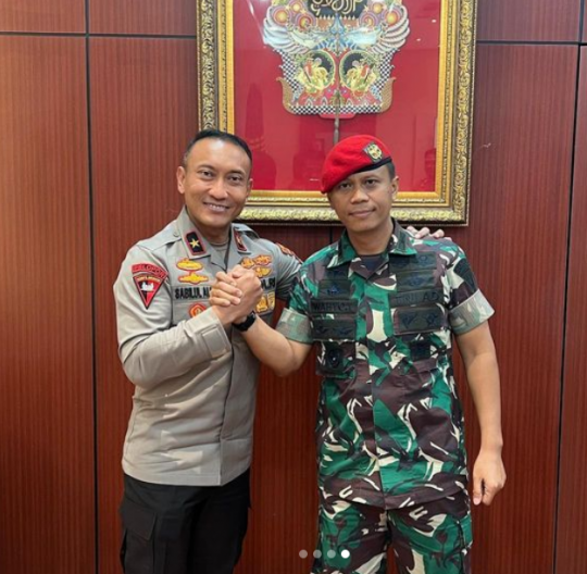 Foto Jenderal Bintang 2 Kopassus Temui Irjen Dan Brigjen Polri Ini