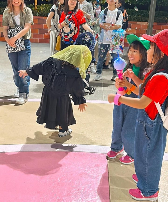 Jelang Usia 3 Tahun, ini Deretan Foto Lucu Ayang Anak Pertama Tasya Farasya di Jepang