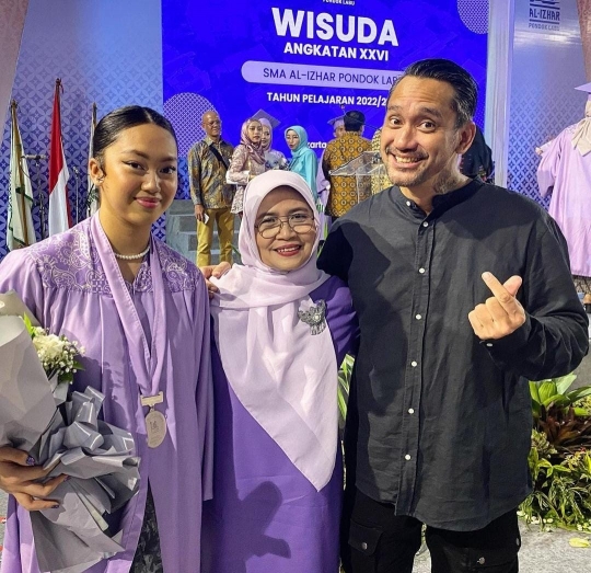 Potret Nayyara Anak Tora Sudiro Tampil Cantik di Momen Wisuda Sukses Curi Perhatian