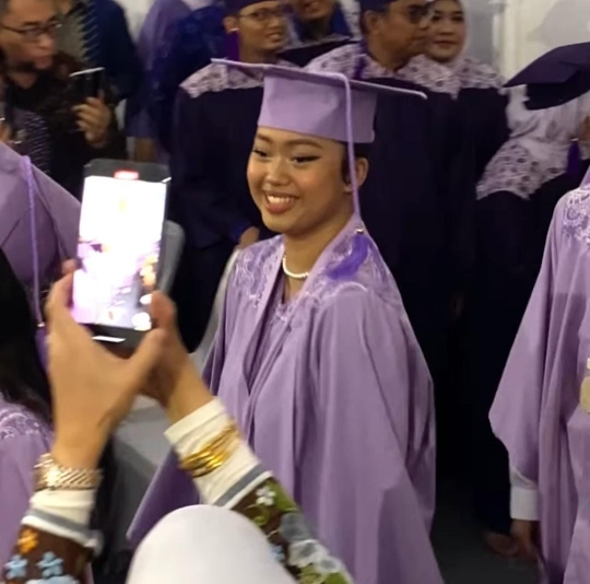 Potret Nayyara Anak Tora Sudiro Tampil Cantik di Momen Wisuda Sukses Curi Perhatian