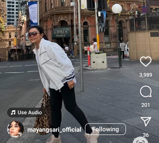 Gaya Sporty Mayangsari di Australia, Ditanya Kenapa Selalu Berkacamata ini Jawabannya