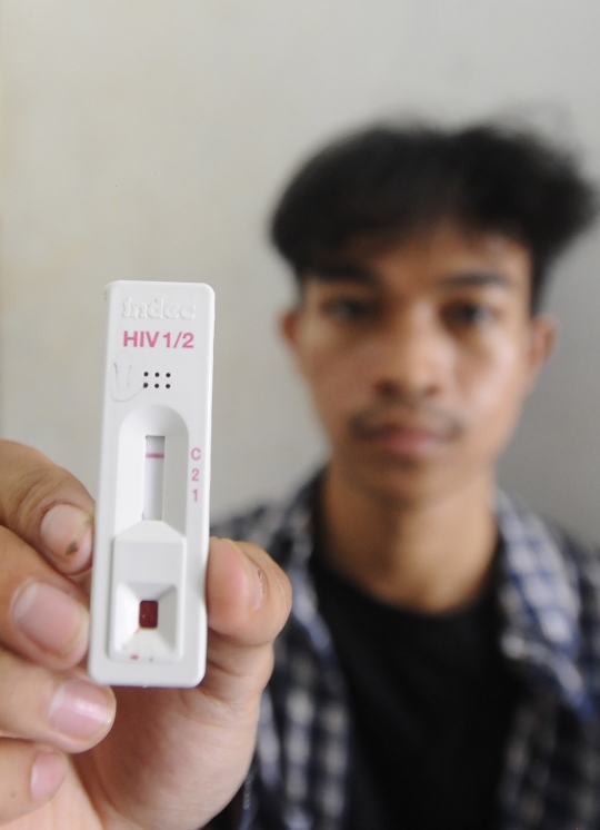 Mencegah HIV/AIDS Melalui Kegiatan VCT Mobile di Kalangan Mahasiswa