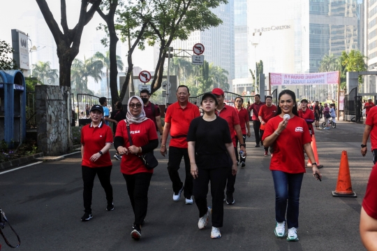 Puan Berolahraga Bareng Krisdayanti dan Sejumlah Fraksi PDI Perjuangan ke GBK