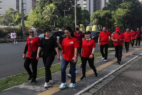 Puan Berolahraga Bareng Krisdayanti dan Sejumlah Fraksi PDI Perjuangan ke GBK