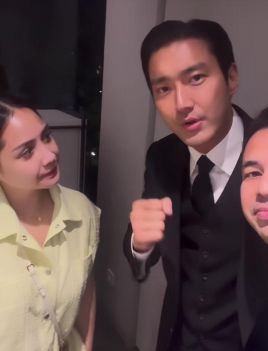 Potret Raffi Ahmad & Nagita Slavina Bertemu Siwon Suju, Netizen 'Rafathar Udah Gede'