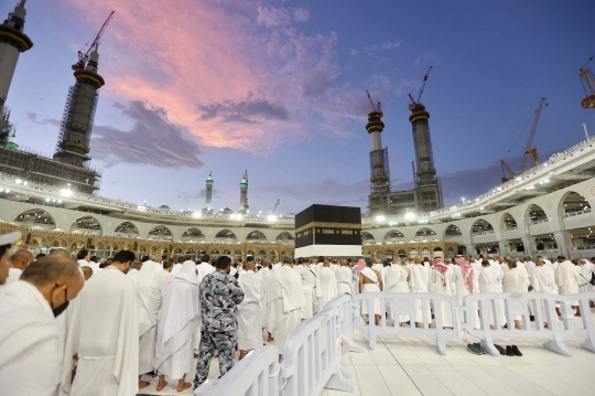 Jelang Puncak Haji, Begini Suasana Masjidil Haram Dipadati Muslim dari Penjuru Dunia