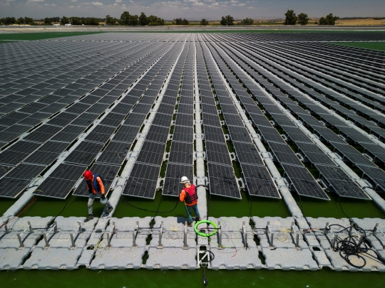 Misi Israel Mengubah Seluruh Atap Bangunan Bisa Menyerap Energi Matahari