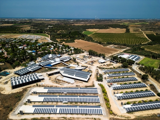Misi Israel Mengubah Seluruh Atap Bangunan Bisa Menyerap Energi Matahari