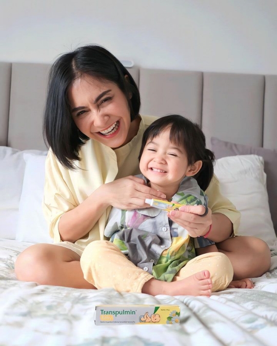 6 Potret Terbaru Aruni Anak Caca Tengker Jelang Usia 1,5 Tahun, Cute Banget!