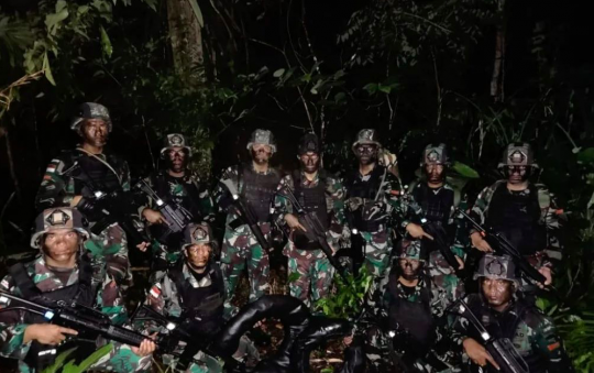 Dalam Gelap Pasukan TNI Dipimpin Mayor Gulung Penjahat, Temukan Benda Tak Terduga