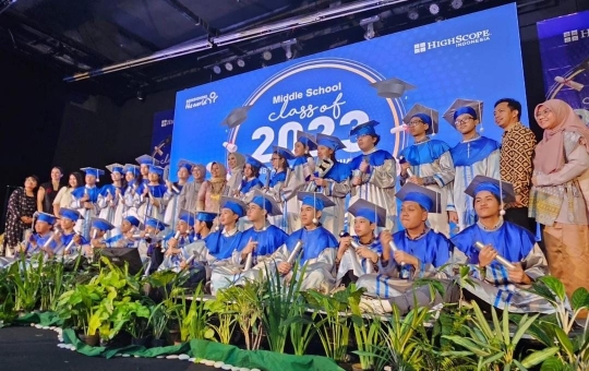 Potret Kenzo Anak Ari Wibowo & Inge Diwisuda, Tulis Pesan Manis Untuk Mama dan Papa