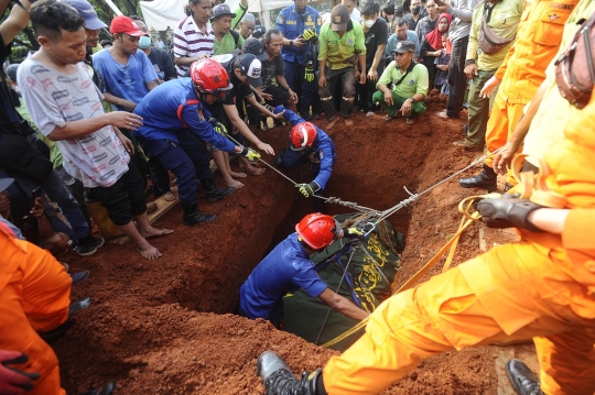 Momen Pemakaman Fajri, Pria Obesitas Berbobot 300 Kg: Dibantu Damkar dan Basarnas