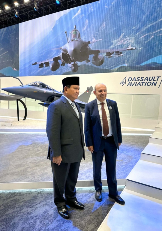 Momen Akrab Menhan Prabowo dan Bos Pesawat Tempur Rafale di Paris Air Show 2023