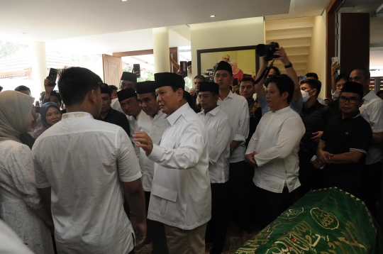 Desmond Mahesa Meninggal Dunia, Ganjar hingga Prabowo Melayat ke Rumah Duka