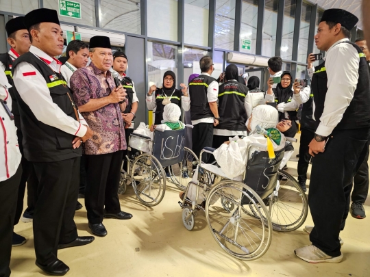 Tiba di Jeddah, Jemaah Haji Kloter Terakhir Langsung Diberangkatkan ke Tanah Suci