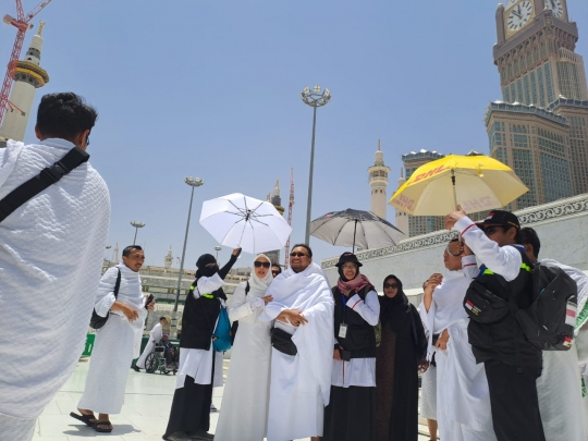 Jelang Puncak Haji, Menteri Agama Jalankan Ibadah Umrah