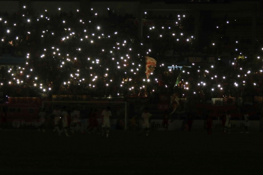 Mati Lampu Ganggu Laga Persija Jakarta Vs Ratchaburi FC, Candrabaga Gelap Gulita