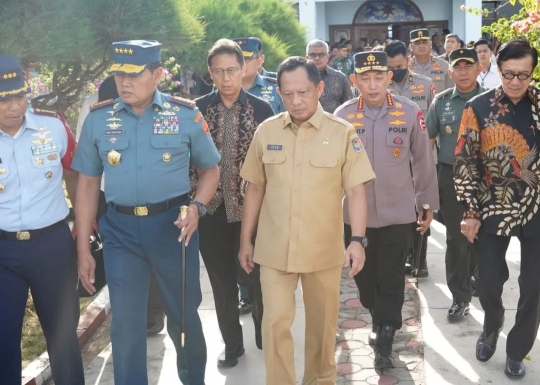 Pegang Tongkat Komando, Panglima TNI-Kapolri & Menteri Kumpul di Aceh, Ada Apa?