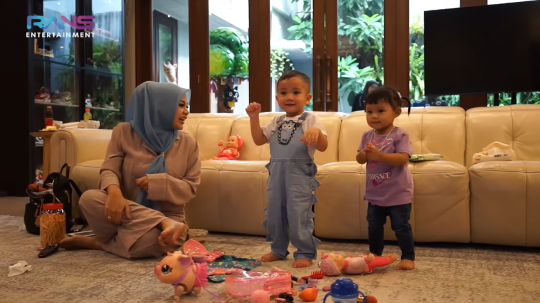 Momen Rayyanza & Ameena Duo Bayi Gemas Playdate, Netizen 'Rafathar & Gempi Reborn'