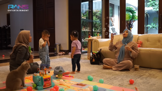 Momen Rayyanza & Ameena Duo Bayi Gemas Playdate, Netizen 'Rafathar & Gempi Reborn'