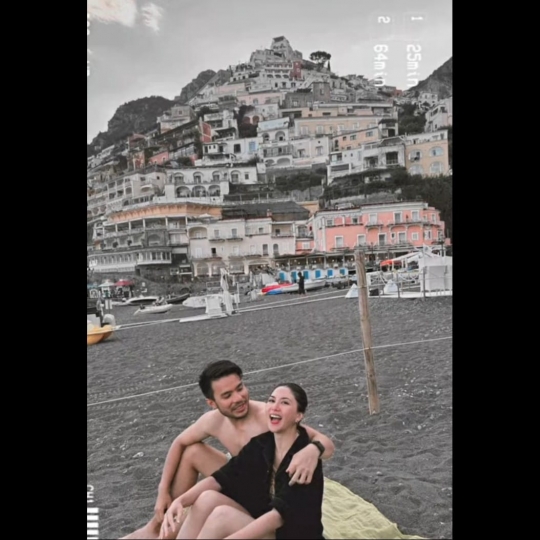 Romantis! Deretan Foto Jessica Mila & Suami Bulan Madu di Italia