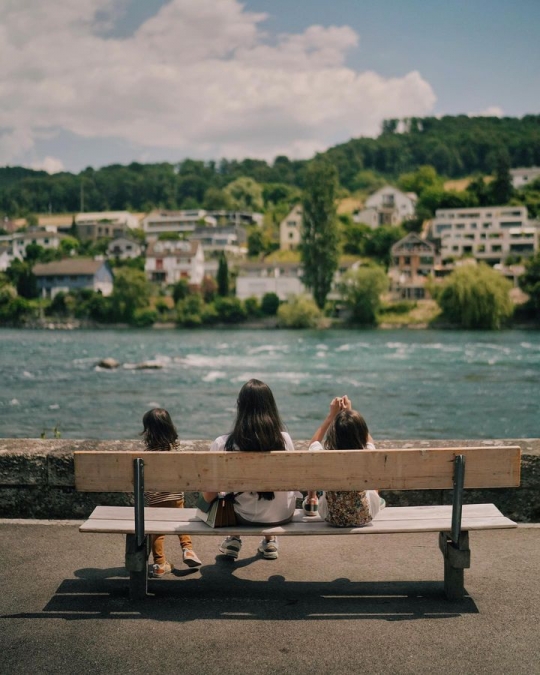 Momen Keseruan Ringgo Agus Rahman & Keluarga di Swiss, Foto Bjorka Bikin Salfok