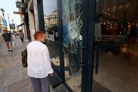 Begini Kondisi Toko Nike dan Zara yang Jadi Sasaran Penjarahan di Paris