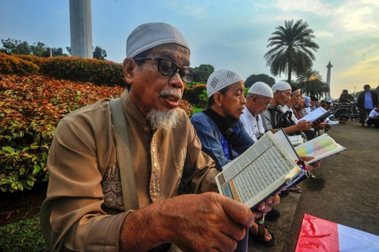 Gelar Demo di Patung Kuda, Massa Kecam Keras Aksi Pembakaran Alquran di Swedia