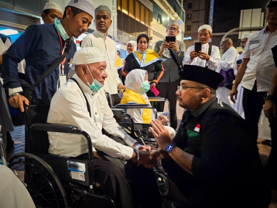 Menag Lepas Kepulangan Jemaah Haji Indonesia, Tambah Jatah Air Zamzam Jadi 10 Liter