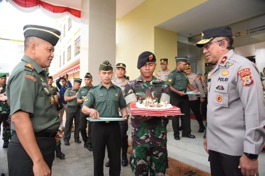 Jenderal Bintang 2 TNI Mendadak Ajak Anggotanya Menggeruduk Mapolda Maluku, Ada Apa?