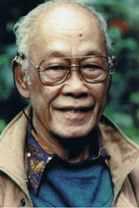 https://cdns.klimg.com/merdeka.com/i/w/tokoh/2012/01/11/294/200x300/pramoedya-ananta-toer.jpg