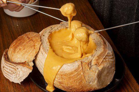 Cheese Fondue Recipe: The Classic Swiss Comfort Food in 2 Variations