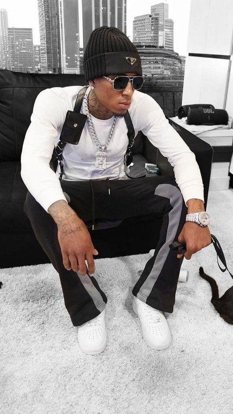 51. “Won’t show no sympathy ’cause it’s a dirty game. I know they don’t feel my pain. Can’t let ’em end my name.” – NBA YoungBoy, “Changed” <div><br></div><div>52. “They smile up in my face but they don’t know what I been through. Whole lotta nights