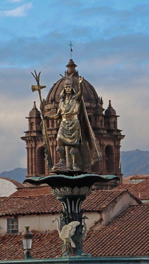 Also, with the remains of ancient Inca walls, the square exudes a magnetic charm. Engage yourself in the lively energy of this historical hub. There is tradition and modernity combined in a harmonious dance.<br><br>Photo: pixabay/leonardotani