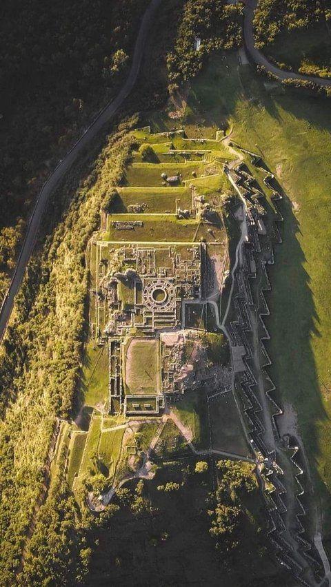 4. Saqsaywaman: The Citadel of Giants