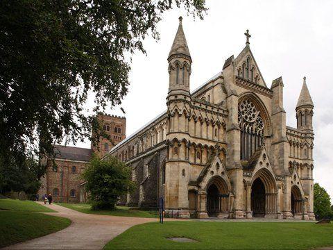 3. St Albans Cathedral<br>