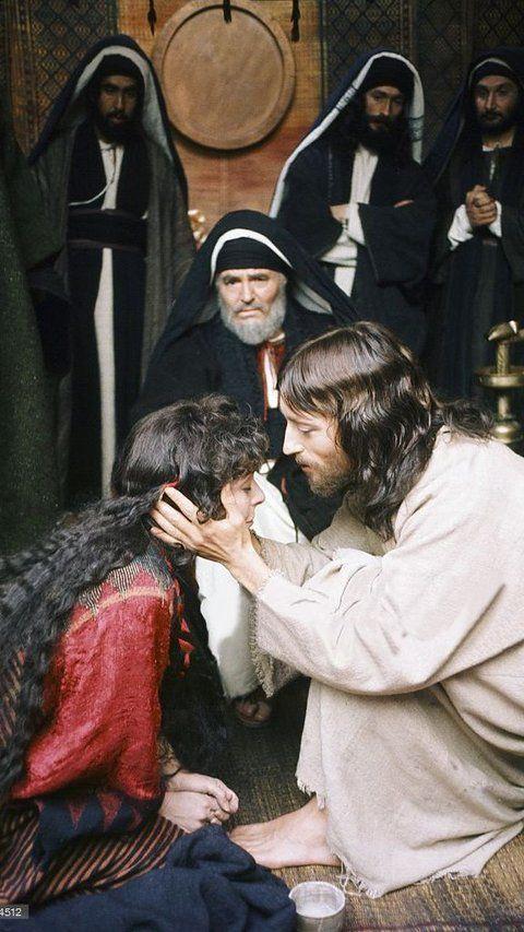 4. Jesus of Nazareth (1977)<br>