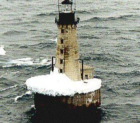 The tower sits on a rocky reef and is frequently attacked by fierce storms and high winds. These conditions make it a dangerous place for keepers to live and work.