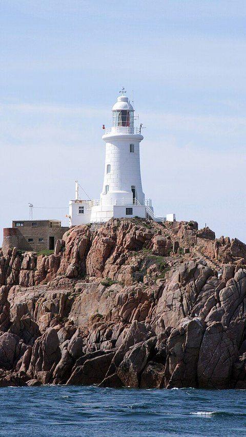 3. La Corbière Lighthouse<br>