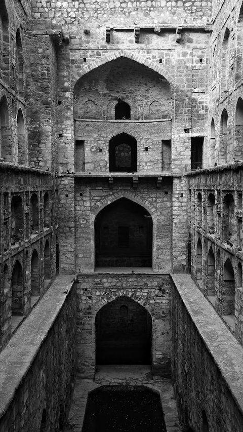 5. Agrasen Ki Baoli