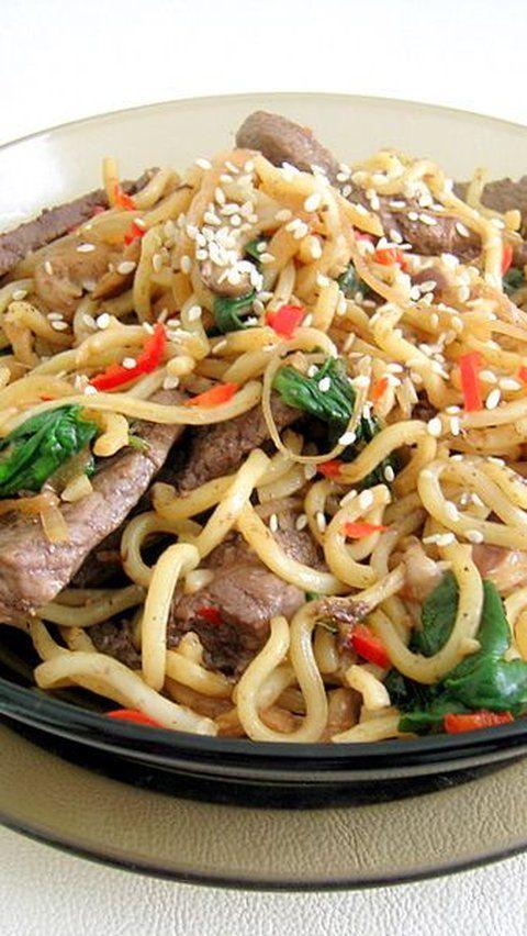 Beef Yakisoba - Japanese Fried Noodles with Beef