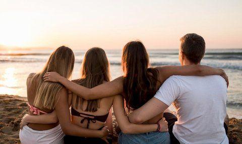 45 Short Friendship Quotes to Remind You the Value of Your Relationship
