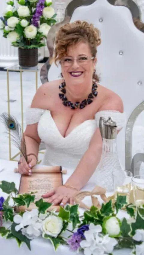 Although Sarah's wedding was perfect for her, she remains open to meeting future grooms.