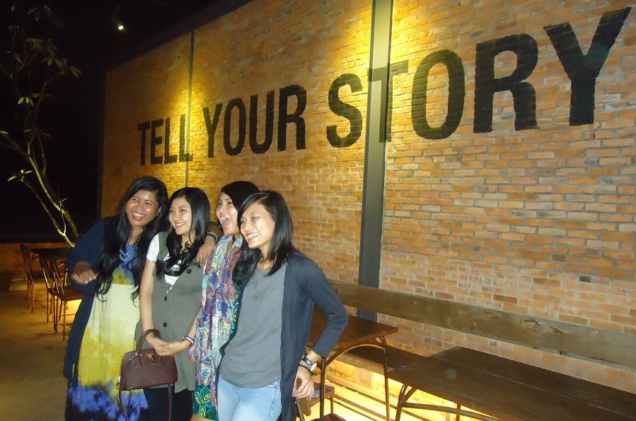 nongkrong seru di kafe industrial two stories bogor