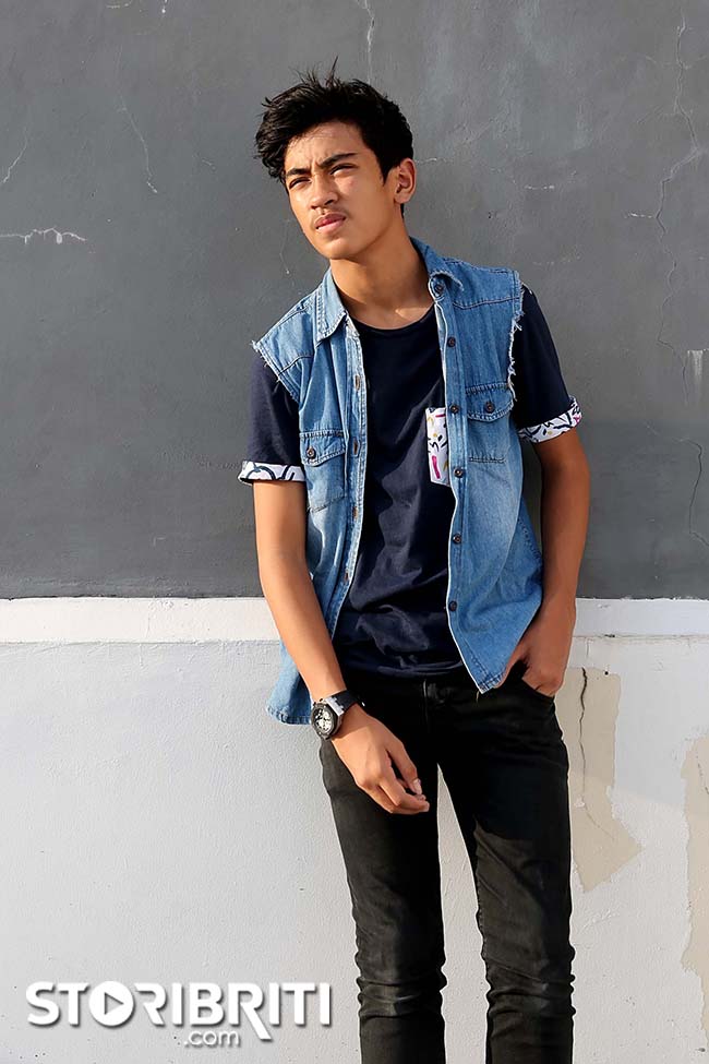 Muhammad Abidzar Al Ghifari © 2016 storibriti.com