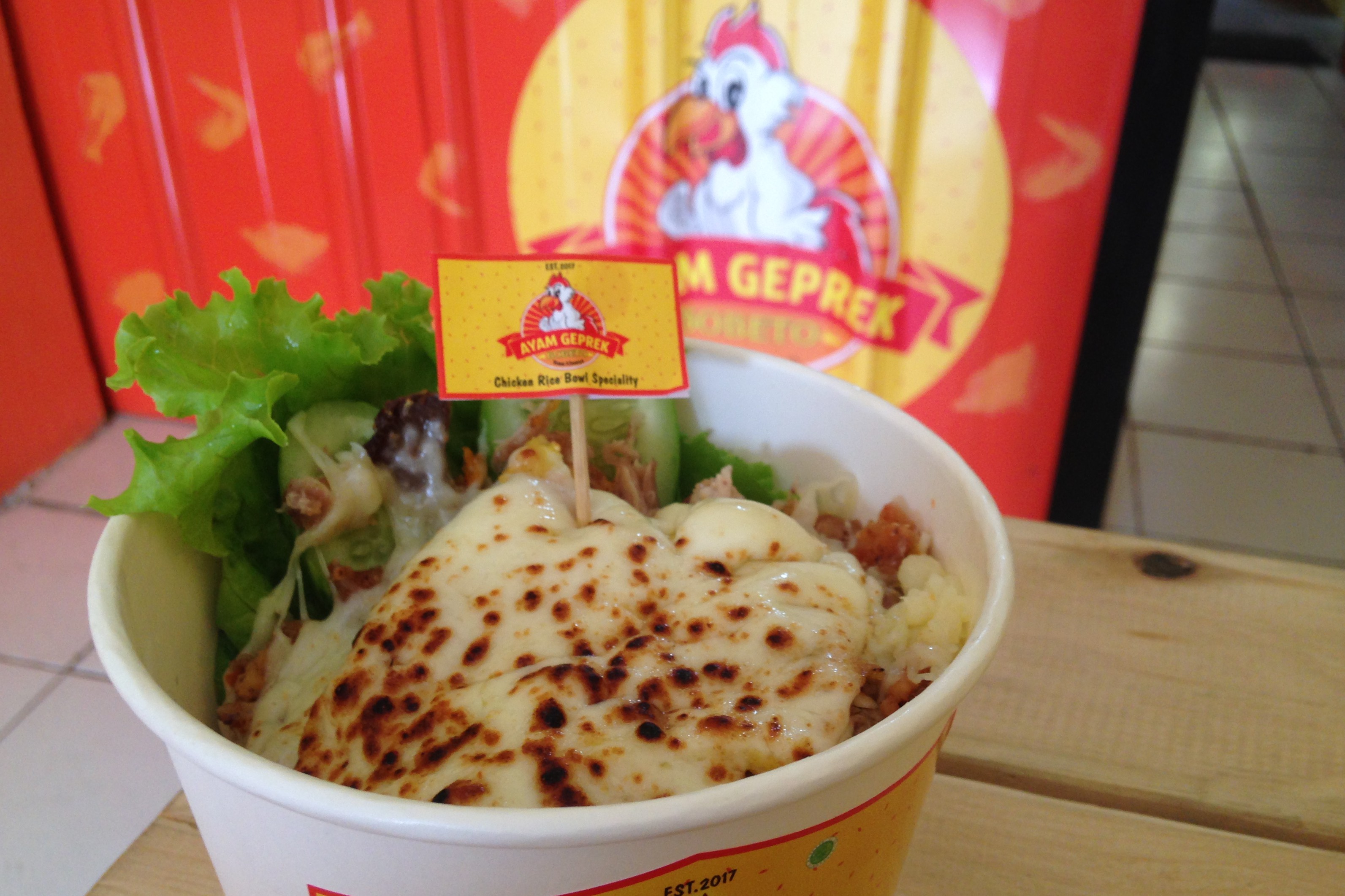 Ada ayam geprek yang lagi hits loh di Cimahi | Berita Terkini, Kabar Terbaru Hari Ini Bandung dan Sekitarnya - Bandung Merdeka.com