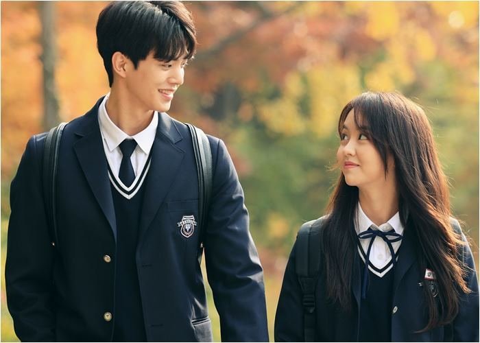 Satu Sekolah Bareng Oppa, Siapa Kakak Tingkat Idamanmu?