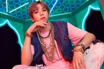 Jadi Fotografer Dadakan, Pose Apa yang Bakal Ditunjukkan Shotaro NCT di Depanmu?