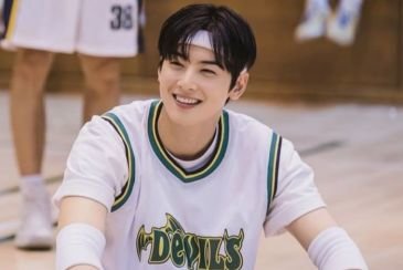 Apa Status Hubungan Kamu dengan Cha Eun Woo?